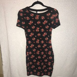 H&M Floral Mini/Short T Shirt Dress S/M